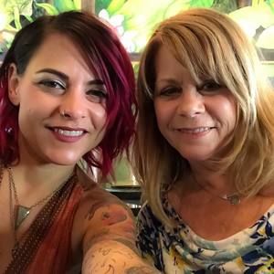 Meet your Posher, Tara